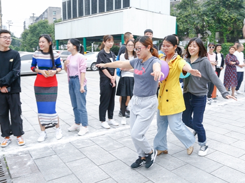 歡度中秋喜迎國慶 宜化集團(tuán)與宜昌市發(fā)改委共同舉辦趣味運(yùn)動(dòng)會(huì)(圖7)