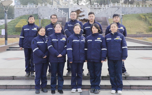喜報！全國表彰，股份公司猇亭片區(qū)電解四班榜上有名！